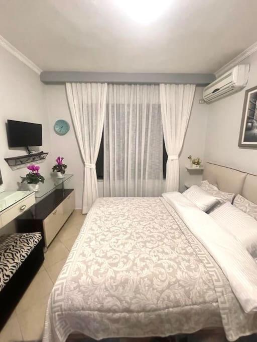 Nice Central Apartment In Tirana City Extérieur photo